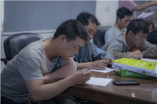 朝陽集團開展行車和有限作業(yè)空間安全操作培訓(xùn)、道路交通安全培訓(xùn)